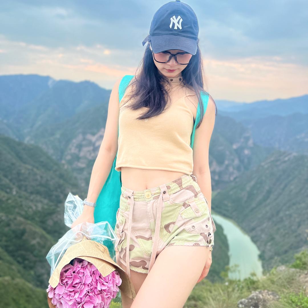 鸟泪不许哭(华山陪爬姐妹版)