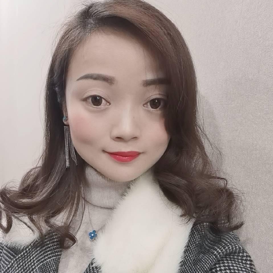 在成都梨花街批发珠宝的小姐姐