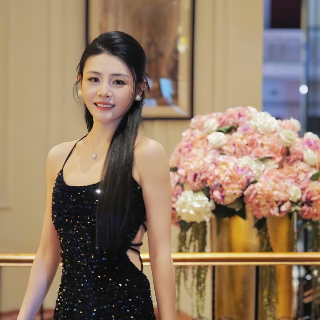 乐七又饿了@抖音