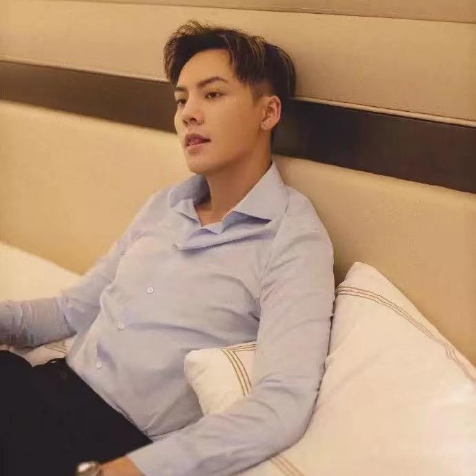 金天寄售行 小帅