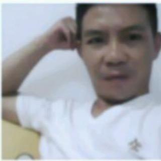 漫步潇潇细雨中