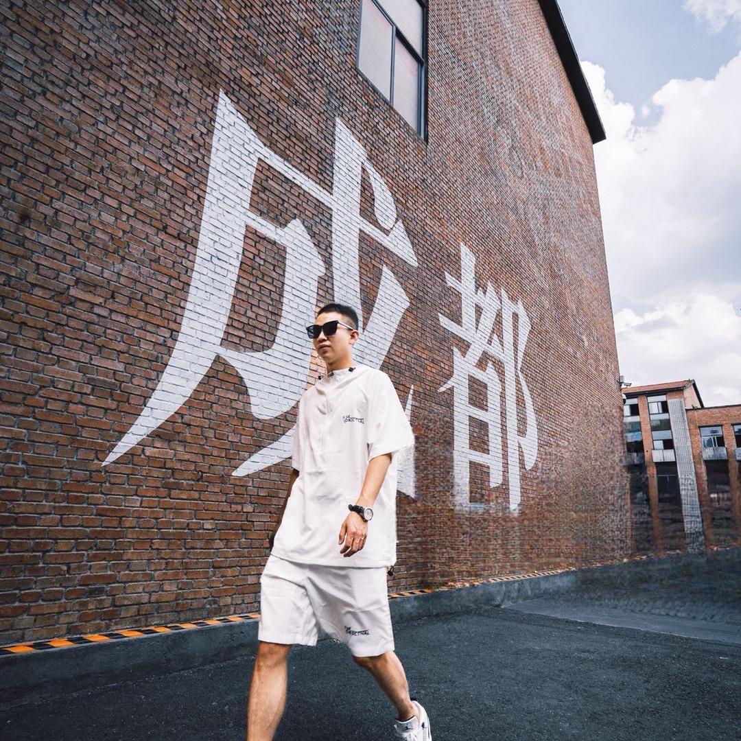 成都金融 李老师