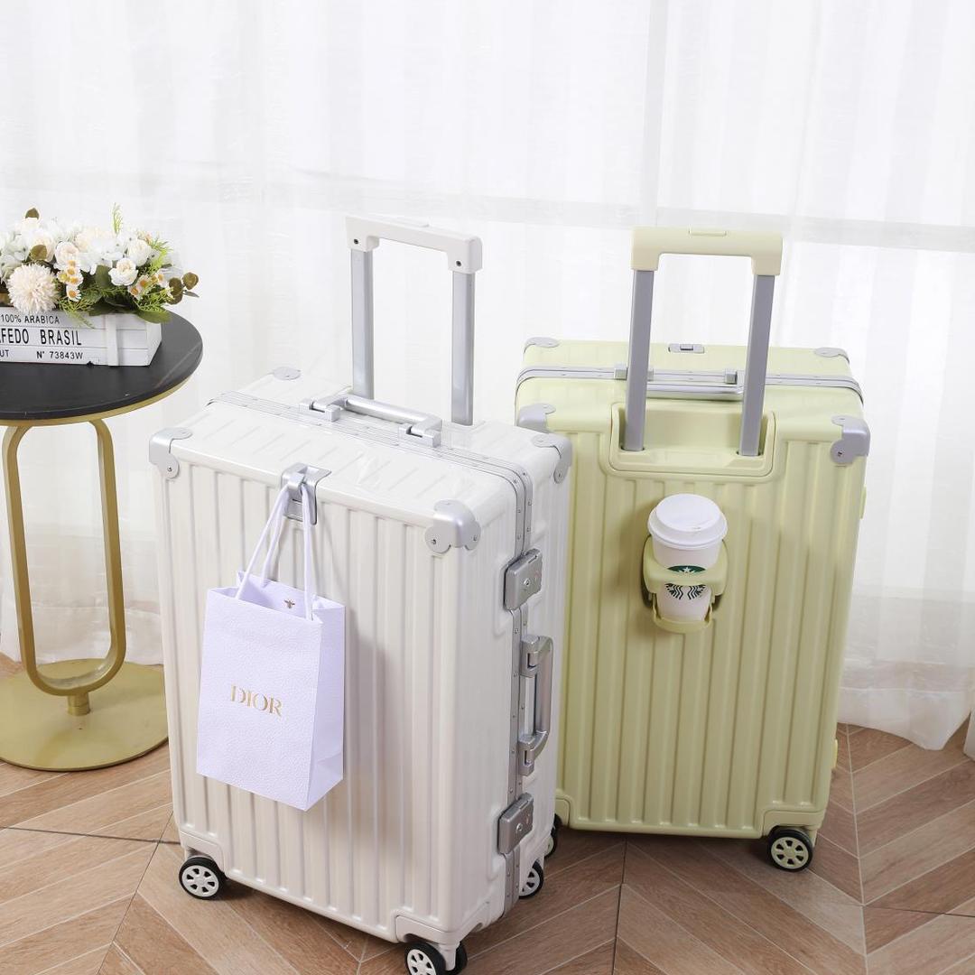 冠佰嘉箱包旗舰店小冠