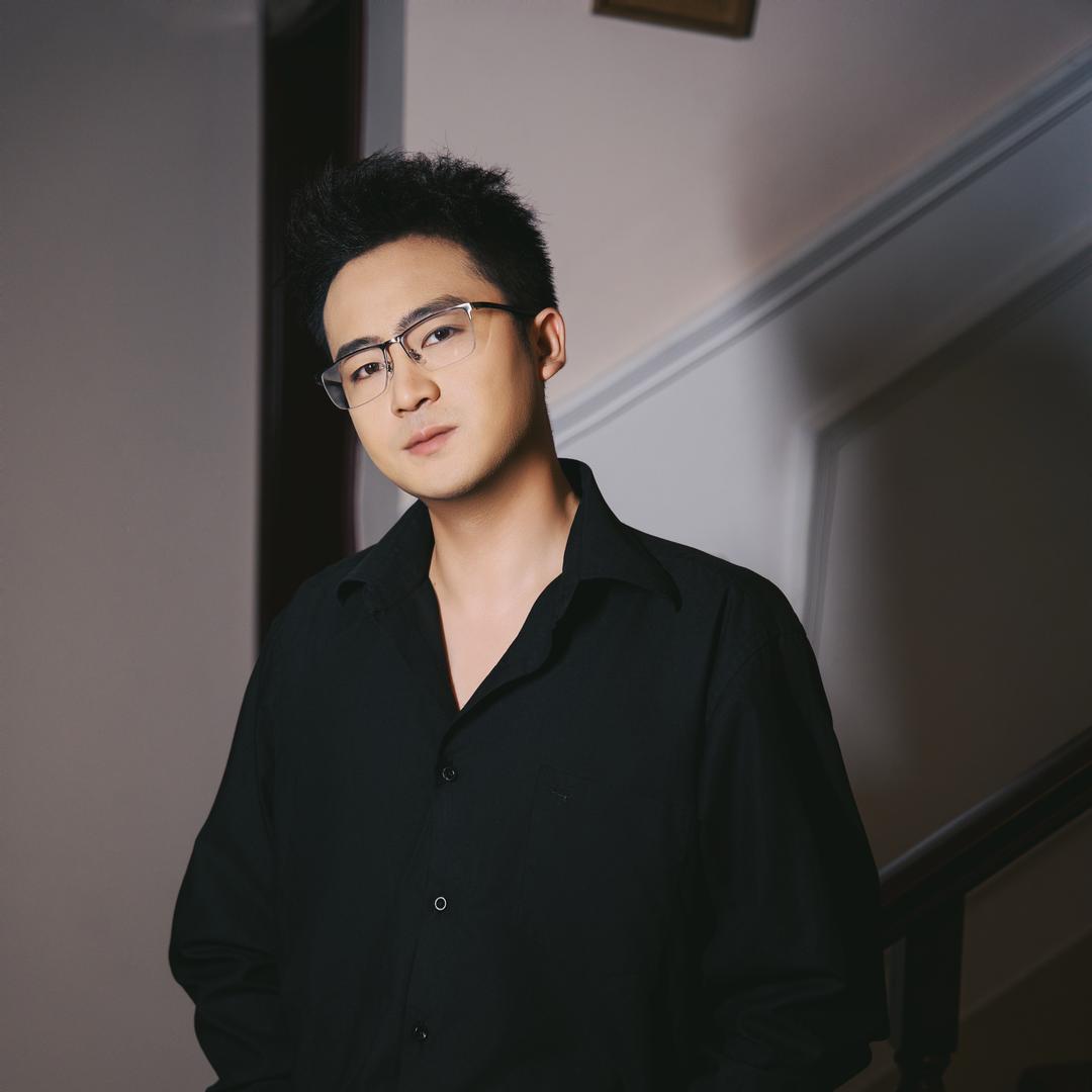 主持｜尚斌（声入人心）