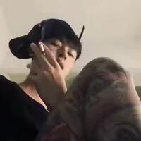 告别都双手插兜的女人