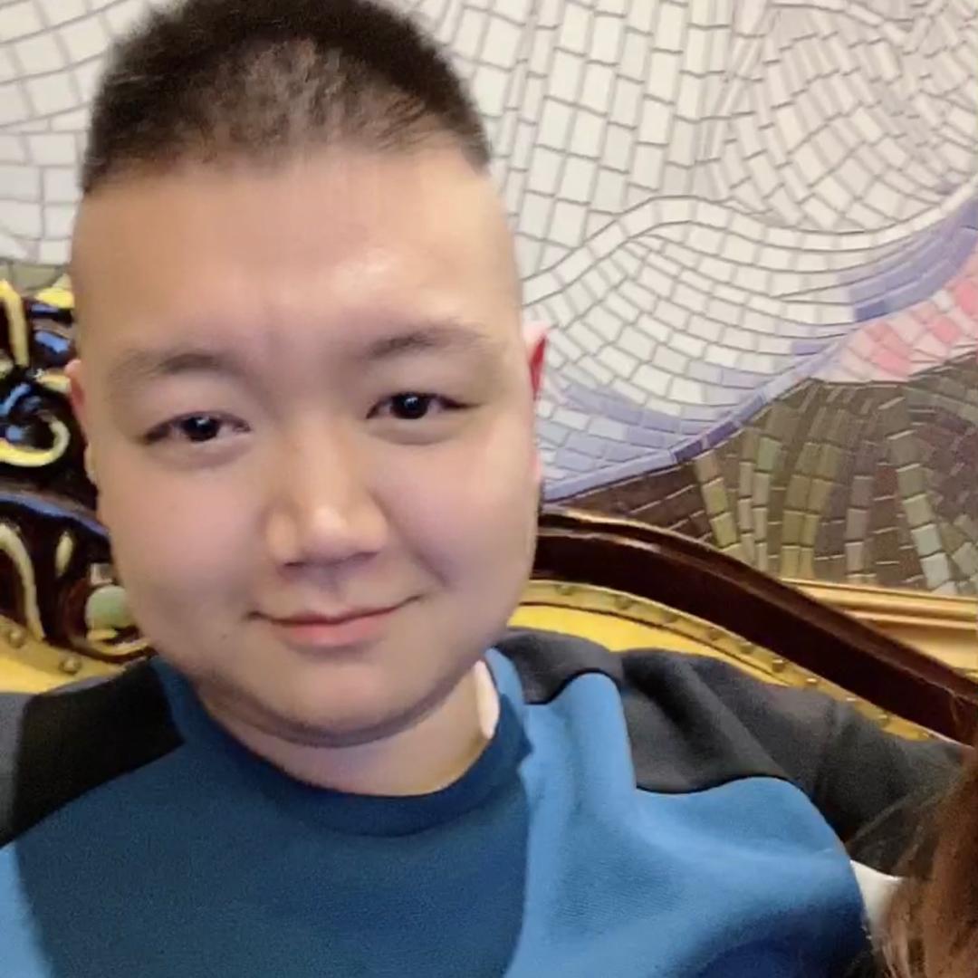 强尼
