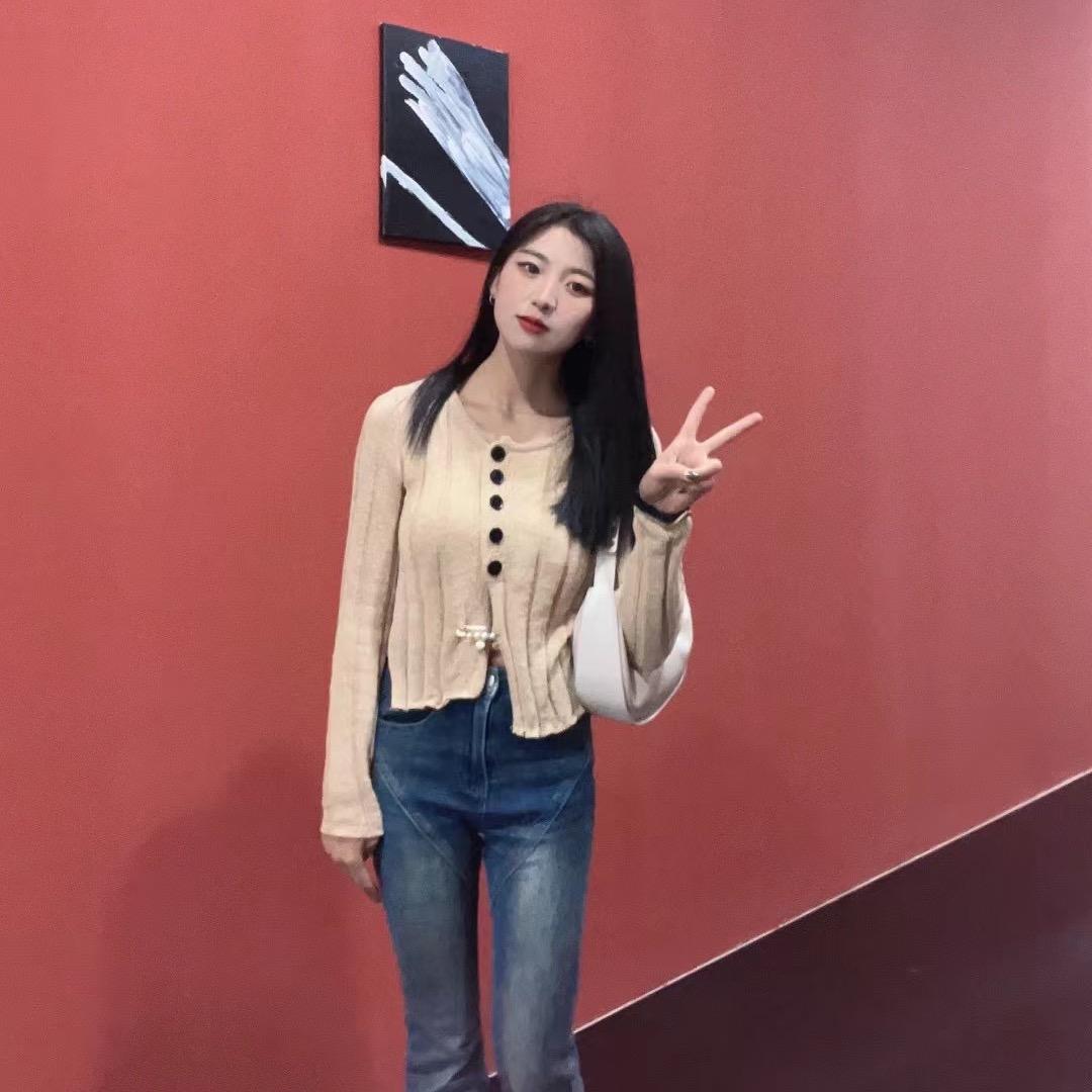 想发财的美女👩🏻‍🌾