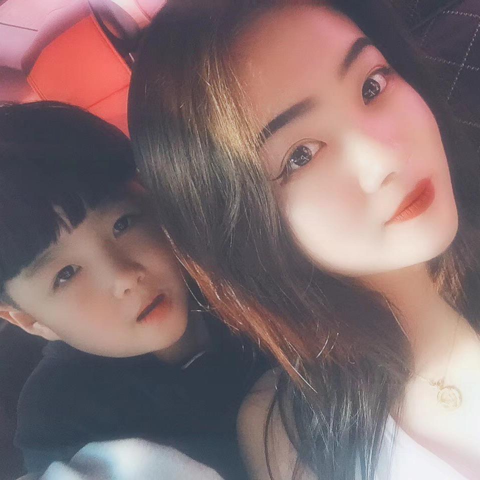 姐弟俩
