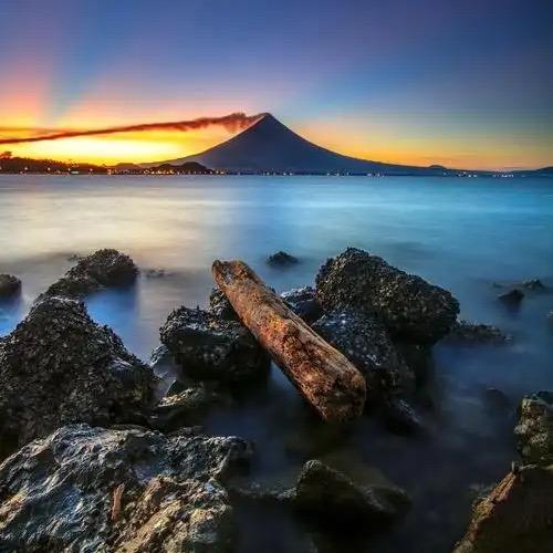 荣和翊商行灯塔现货号