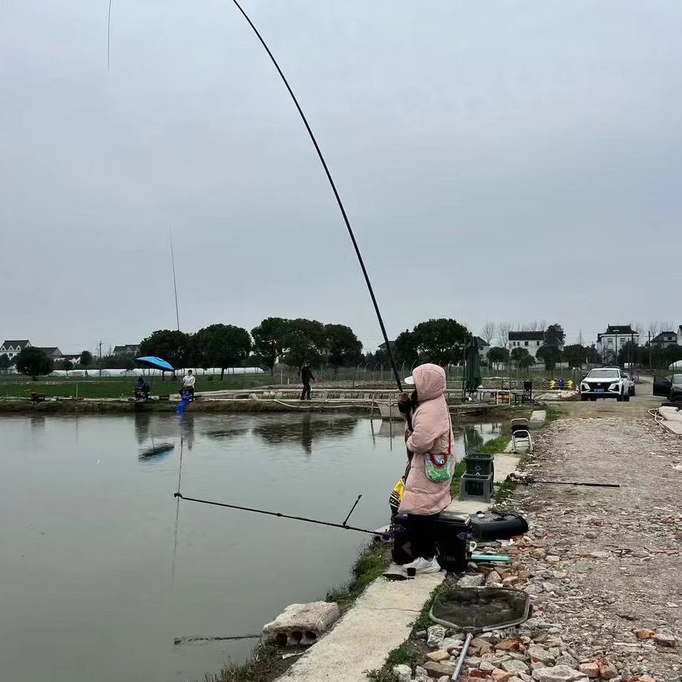 小鱼不长黑眼圈🎣