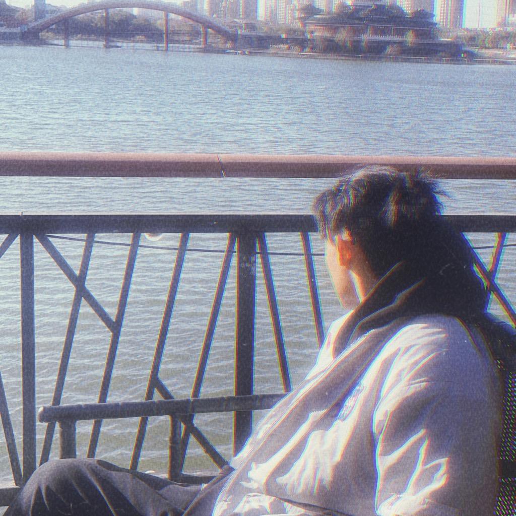 闫博..