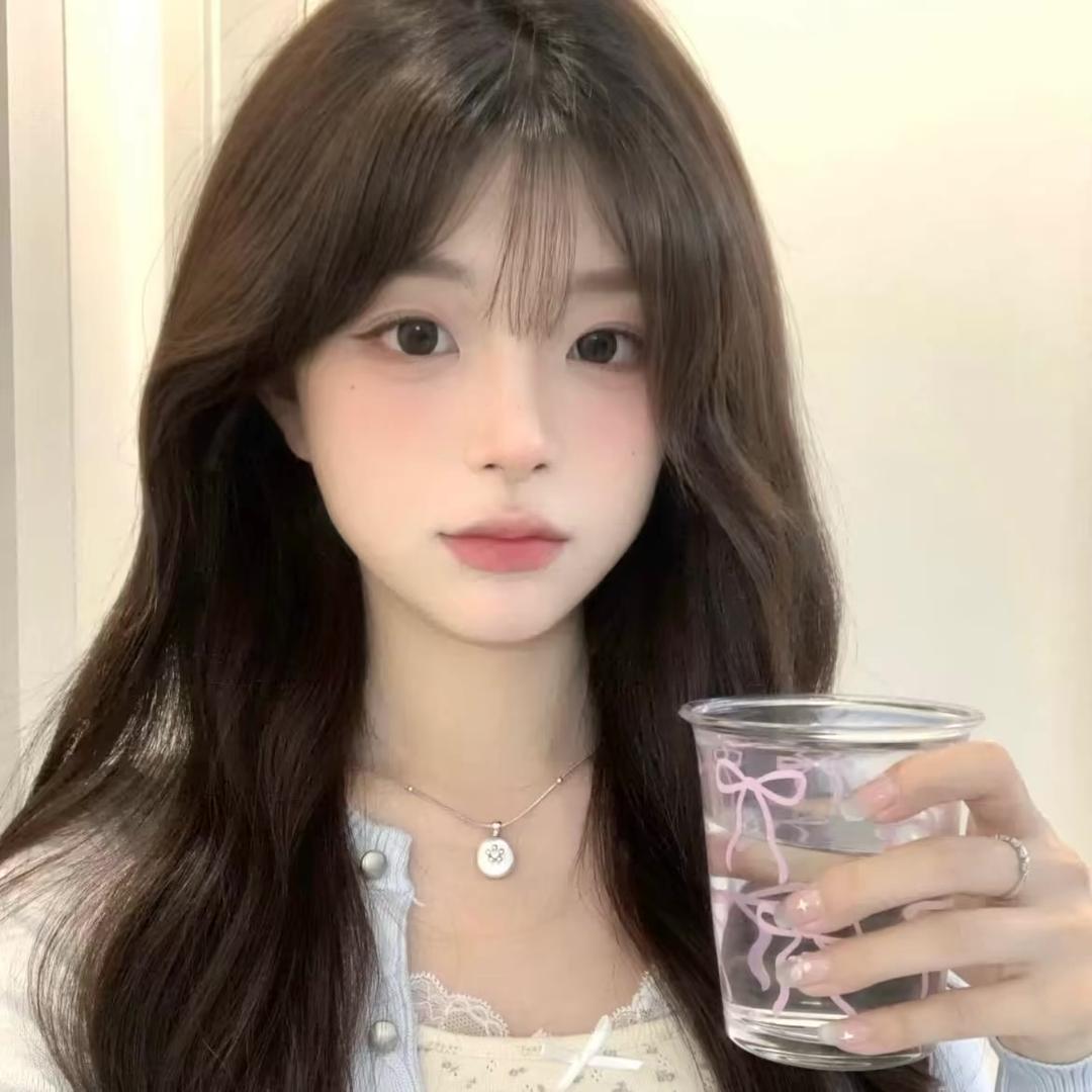 小女孩爱生活