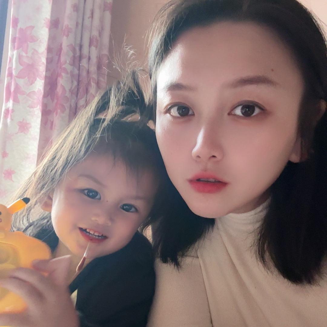 张美丽【小石榴麻麻👩】