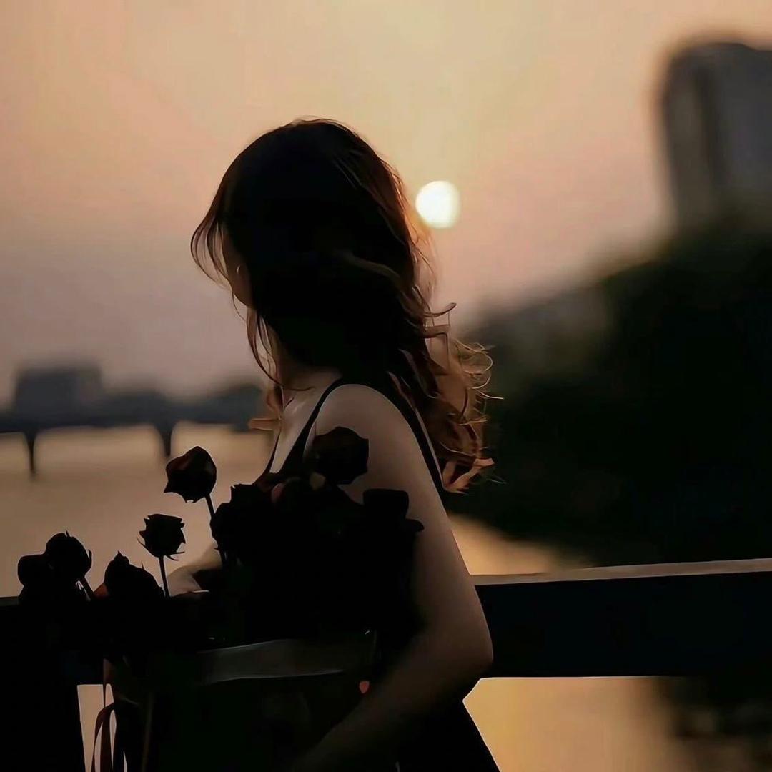 东鹏瓷砖小覃（全屋蜂窝板）