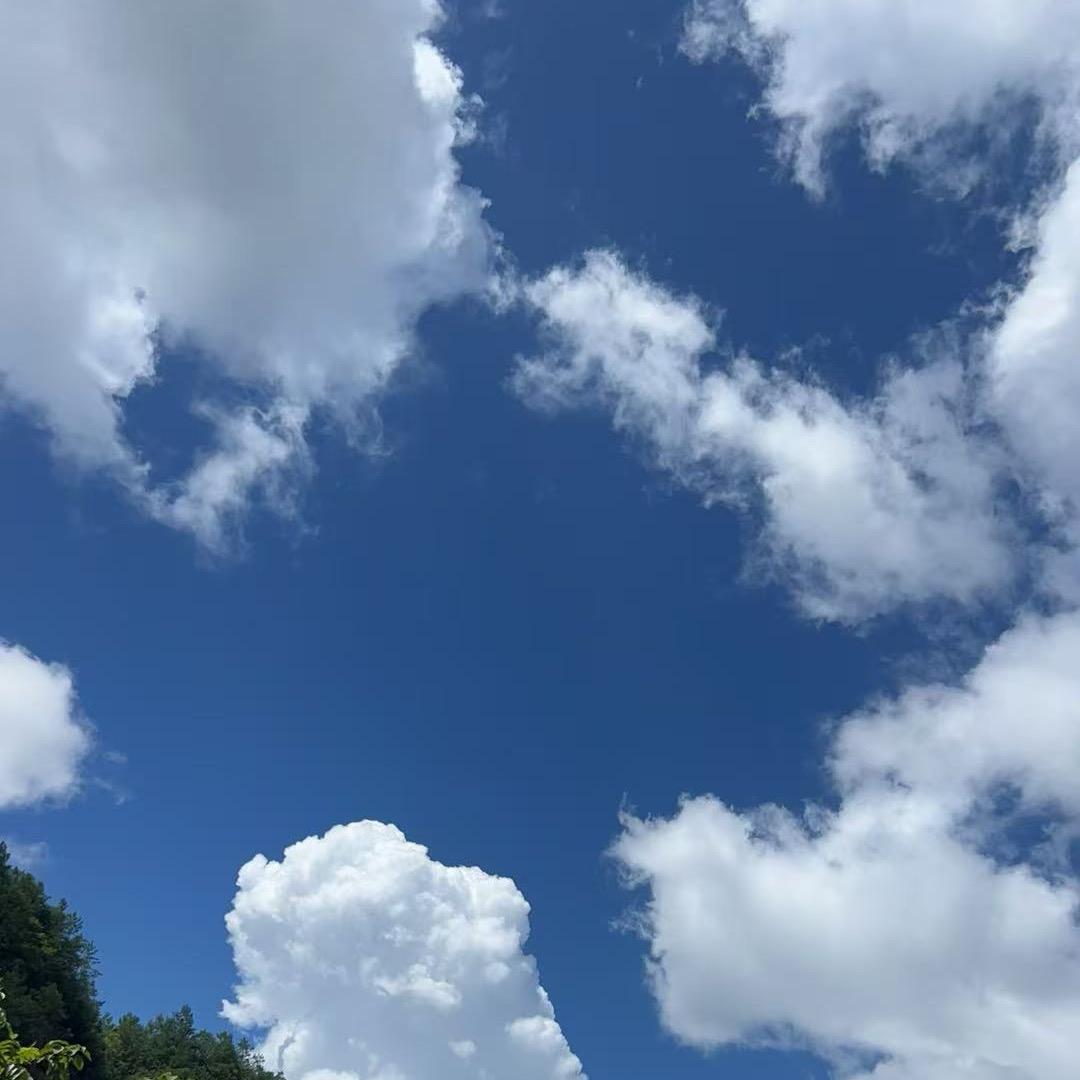 蓝天白云