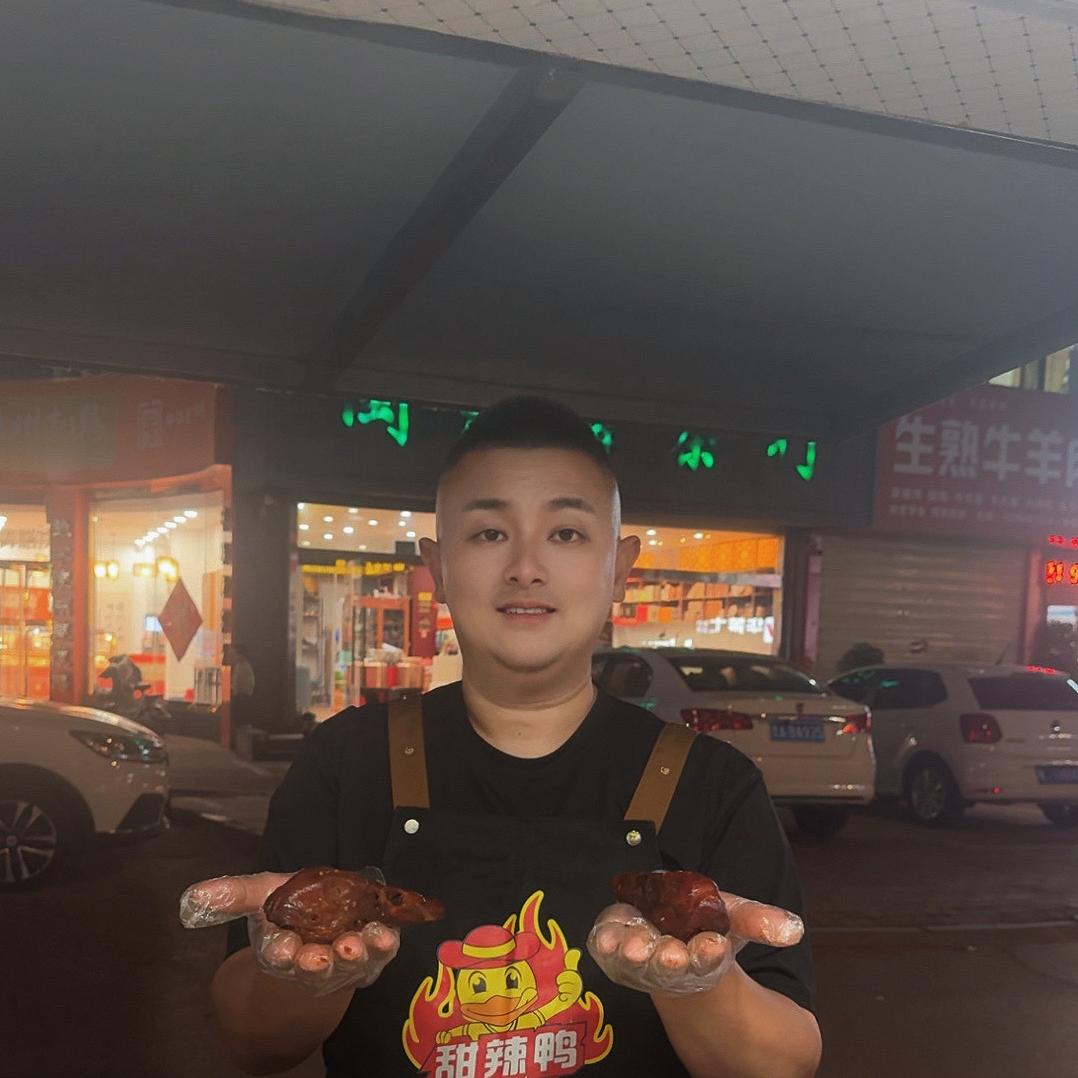 吴师傅甜辣鸭卤味