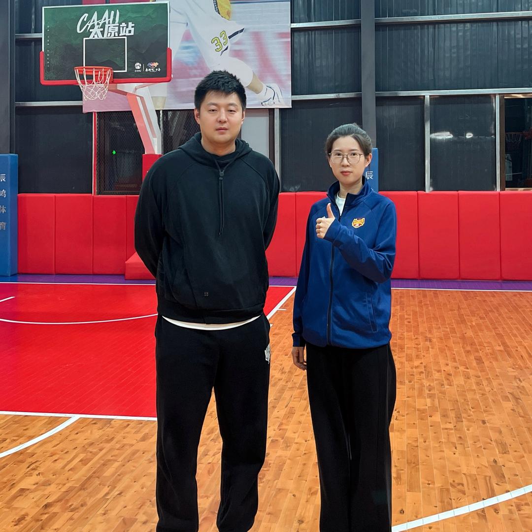 学文篮球长风馆教务老师李菲