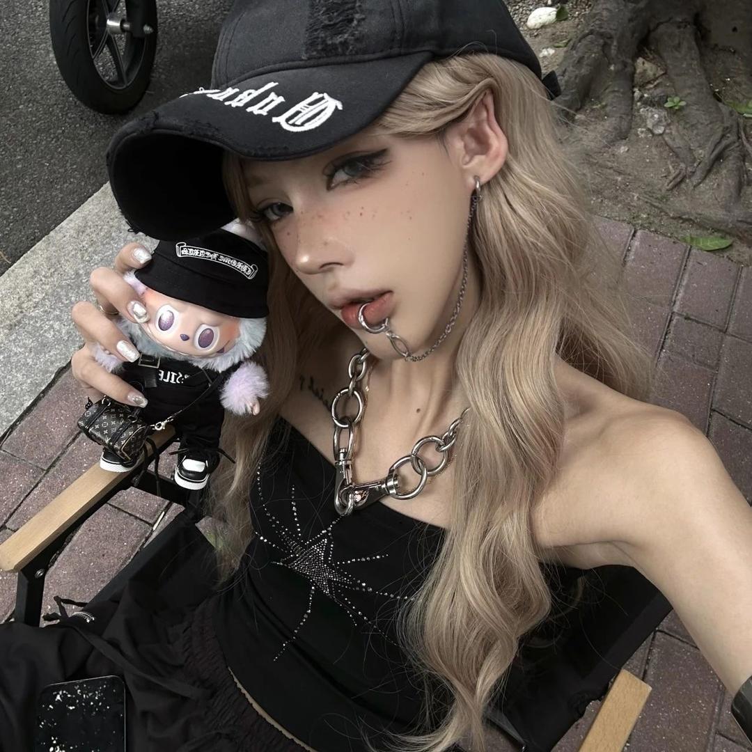 XY.曦茵《暗区突围》