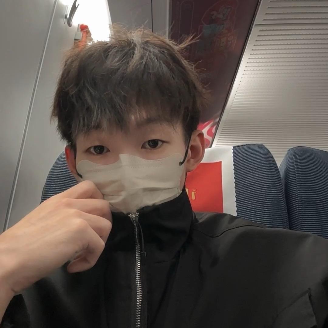 卖女装的小老板