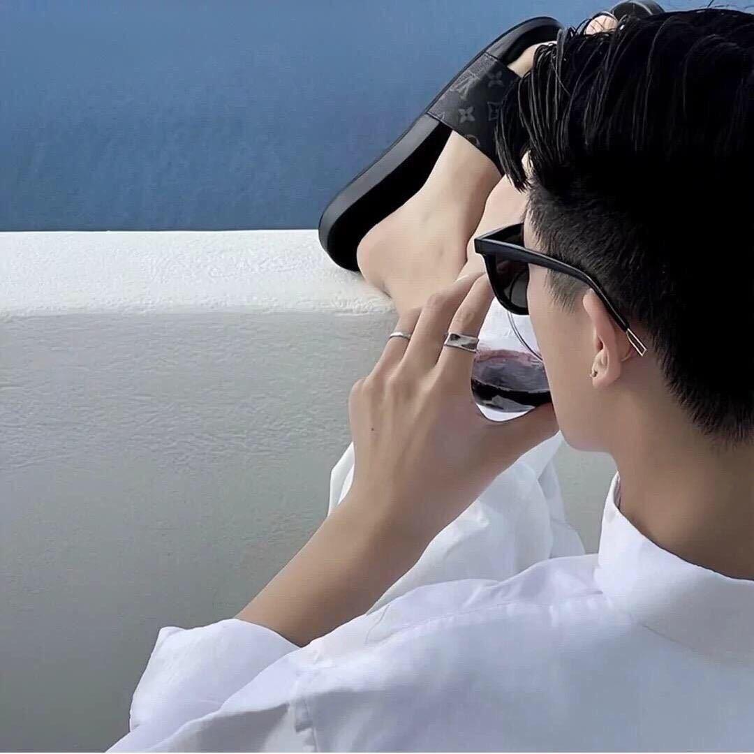 温柔寄于月色°