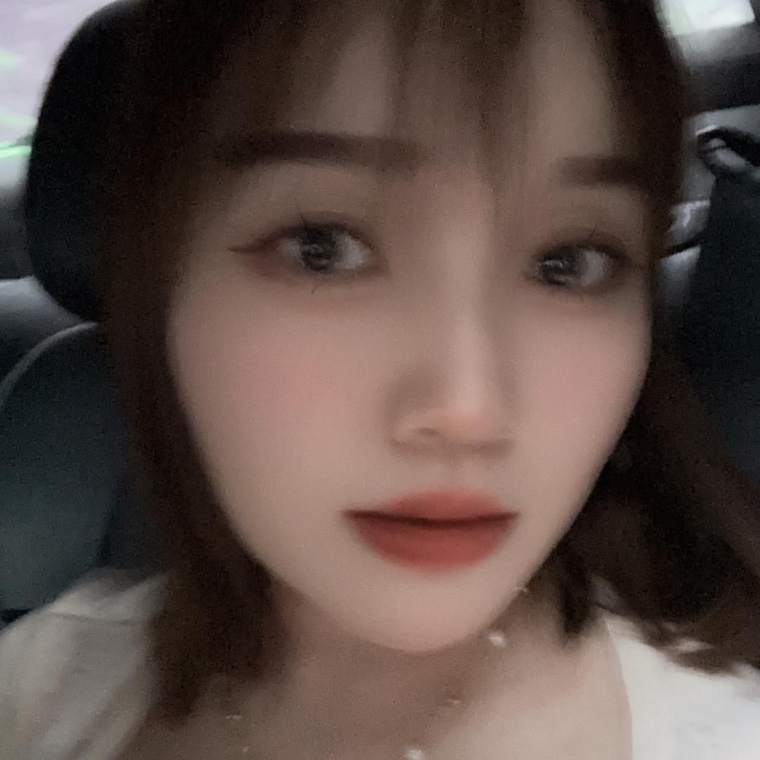 是姐姐呀！