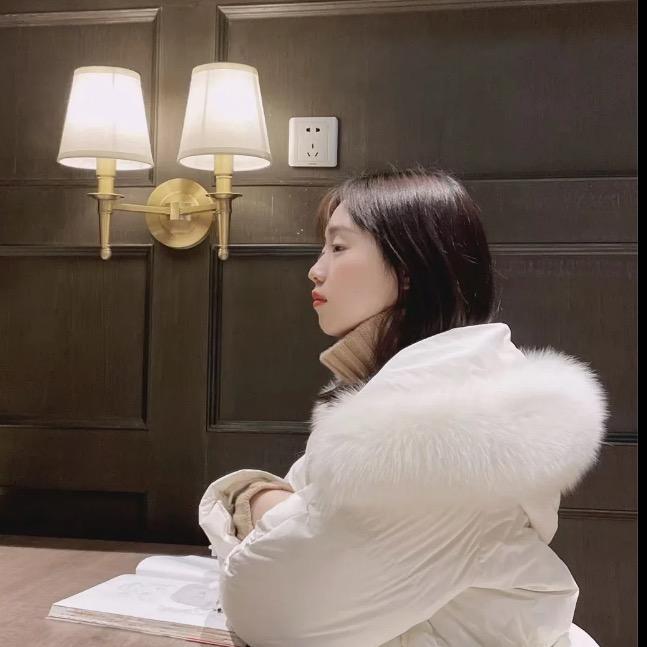 单眼皮girl