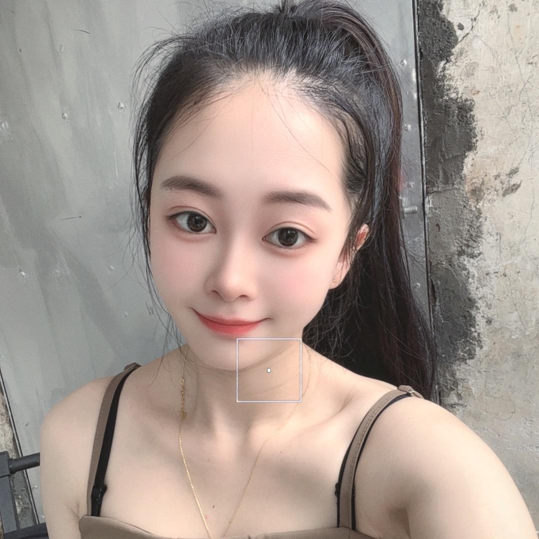 依依
