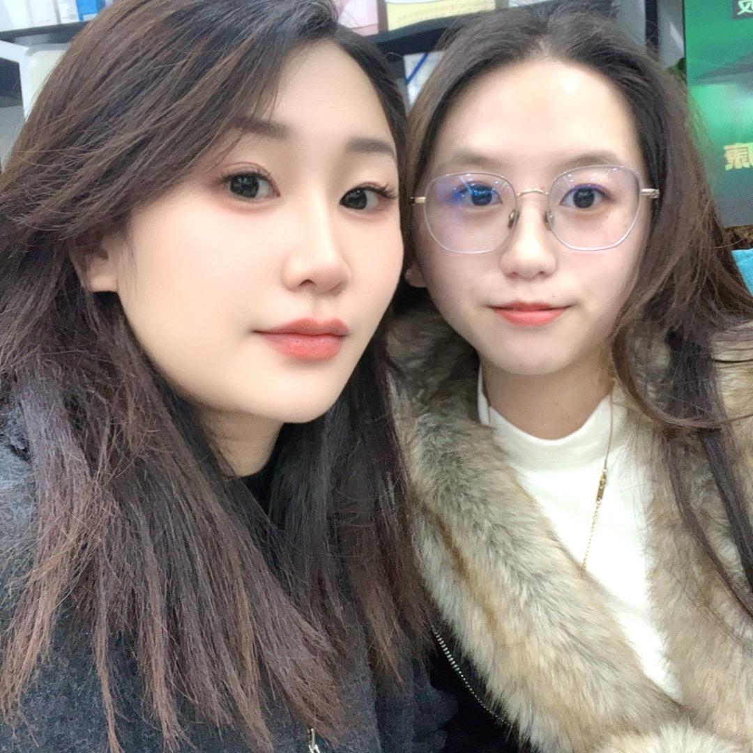 曼曼（女儿）和妈妈（梅梅）
