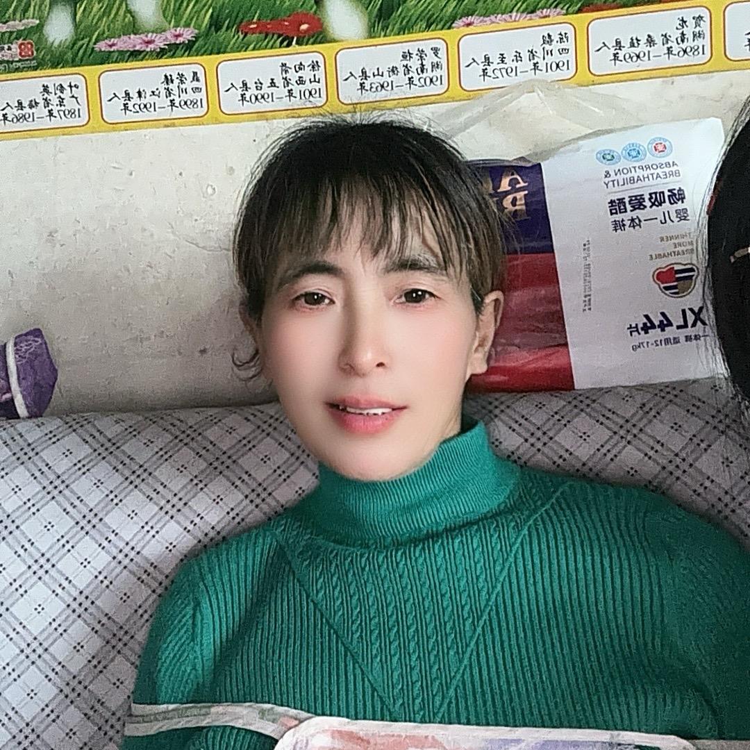 陆姐姐（依彤外婆）