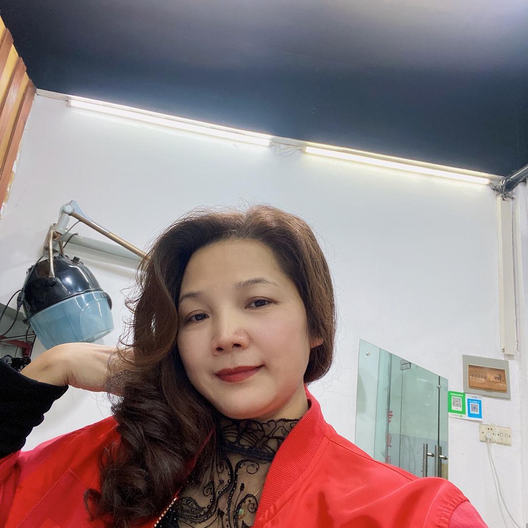莎莉发型师