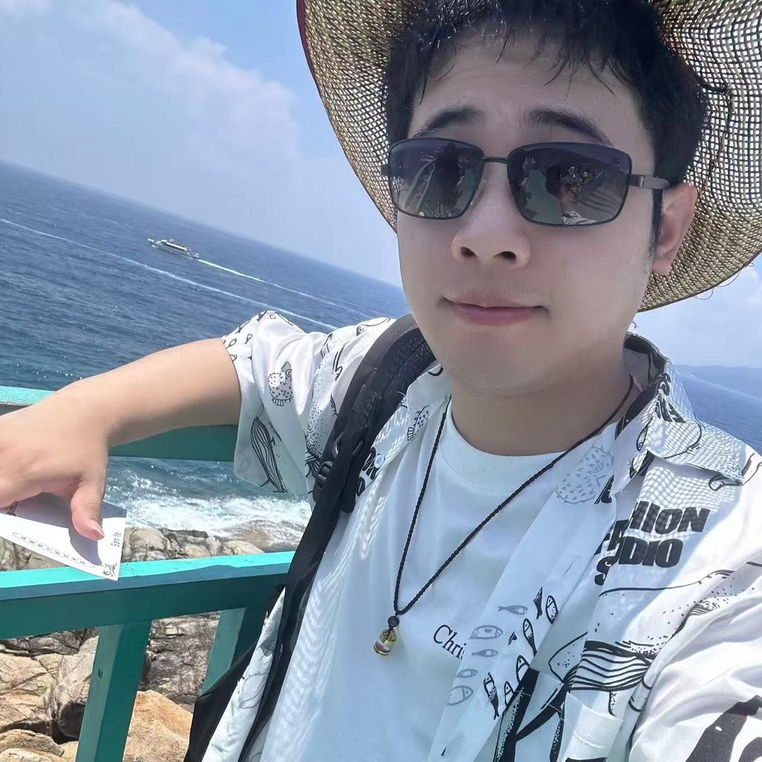 钮钴禄Huang