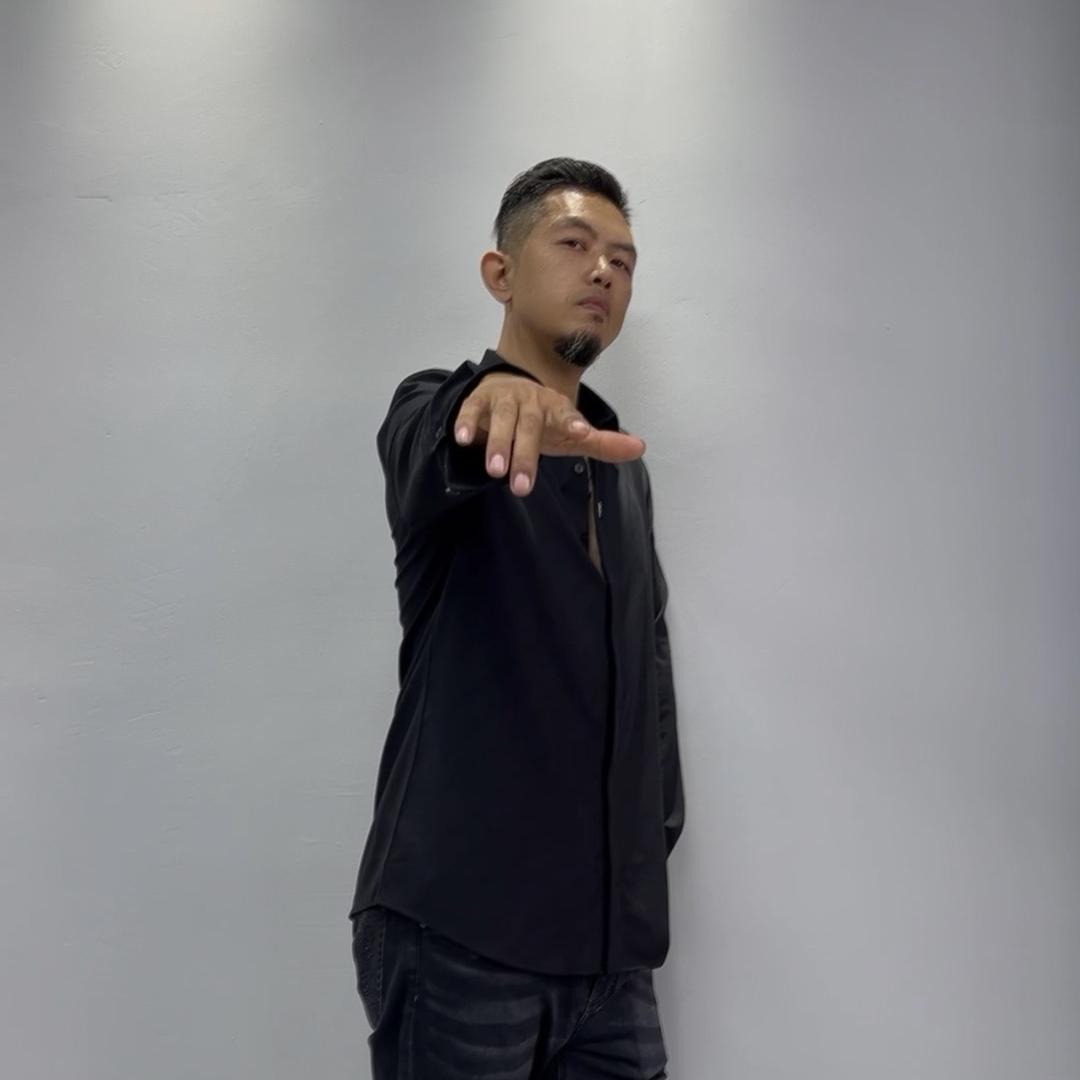 曳舞放下