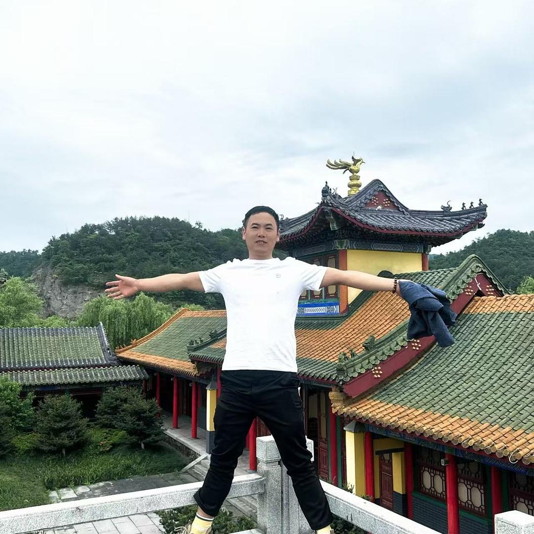请叫我靓仔、、