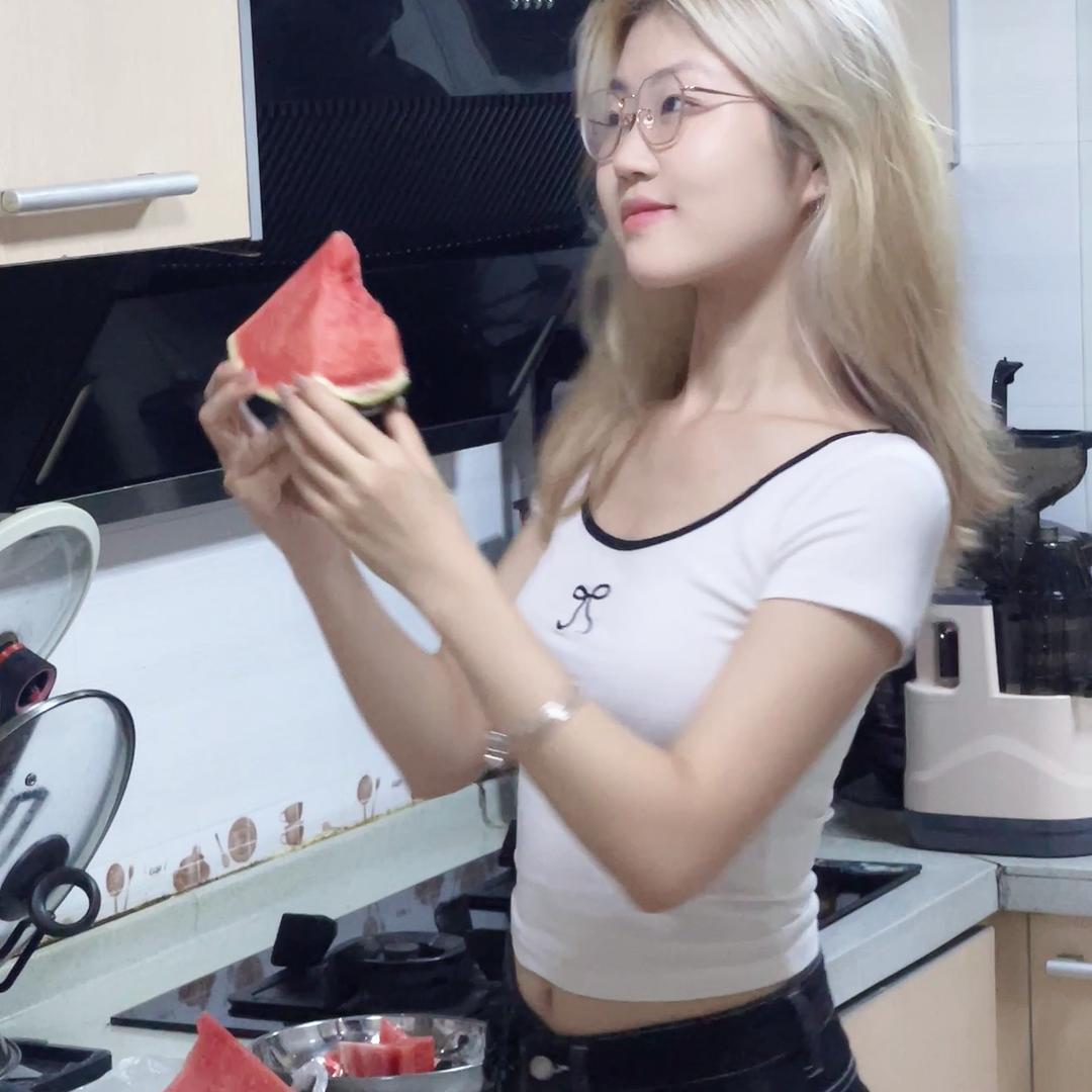 蕾阿蕾小蕾