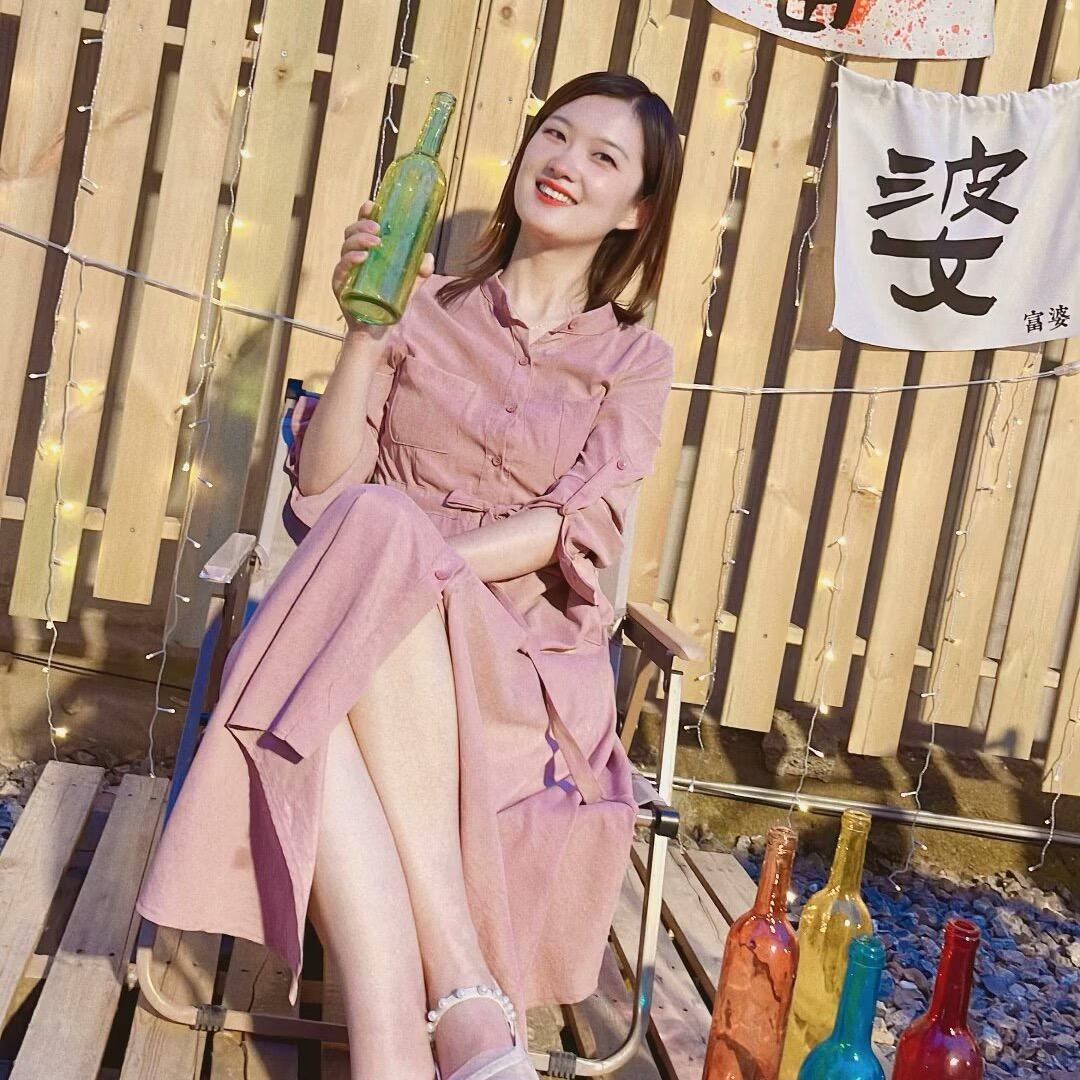 付馨莹(馨莹探店)