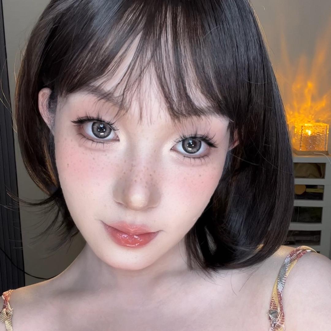 大眼睛小小