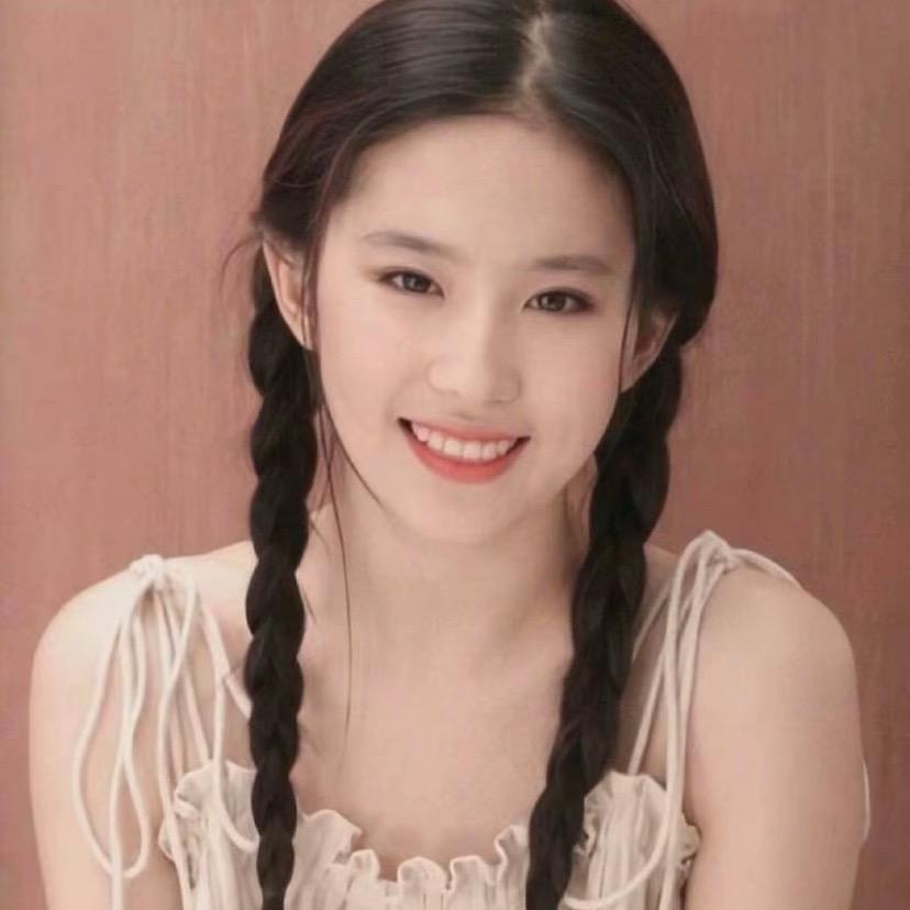 娜娜追剧