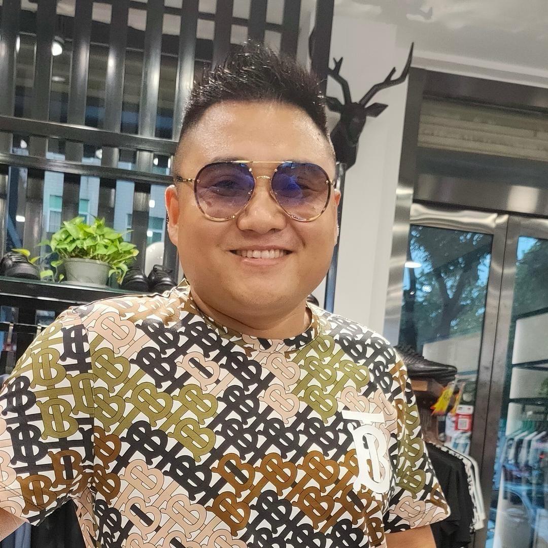 卢员外有点馋