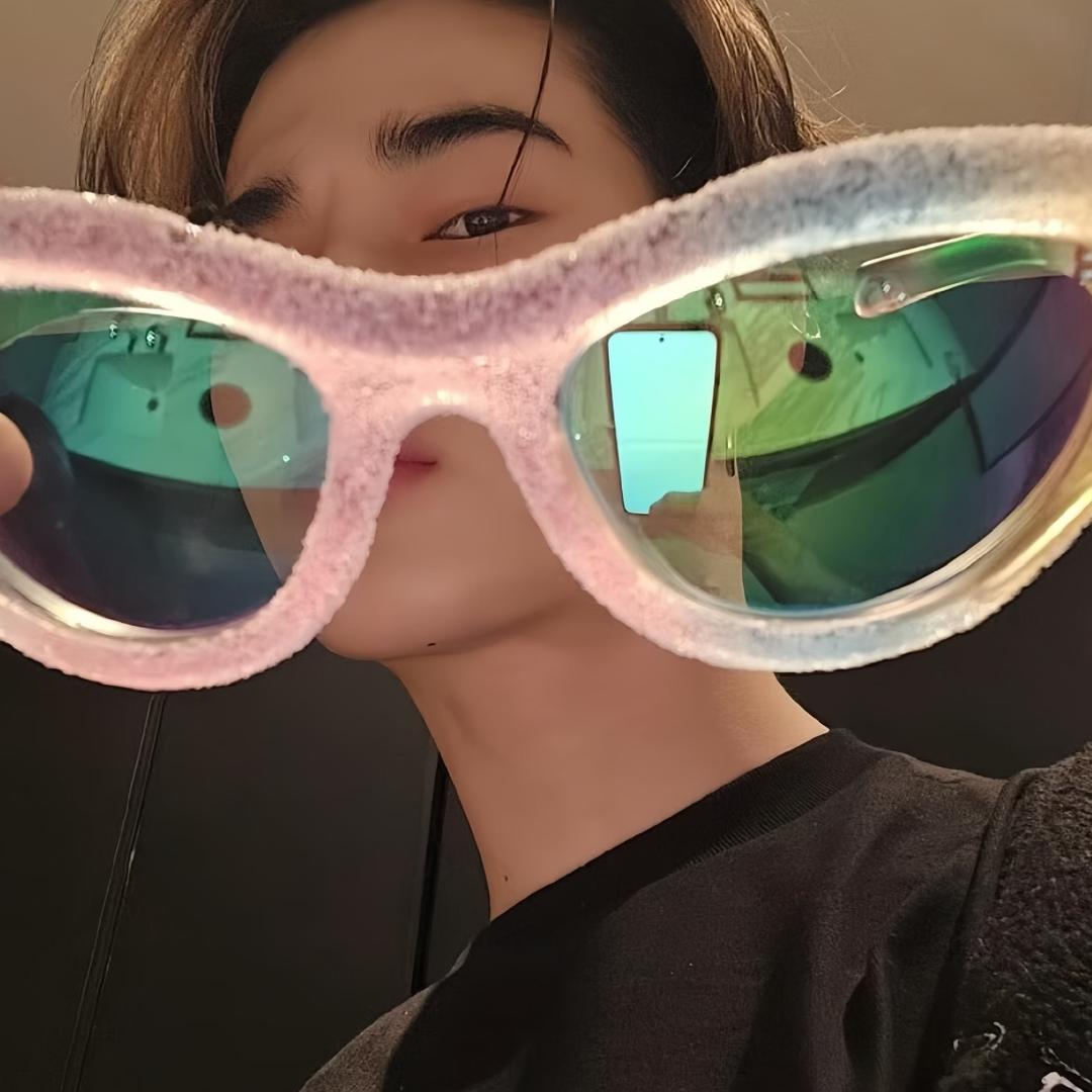 .Y