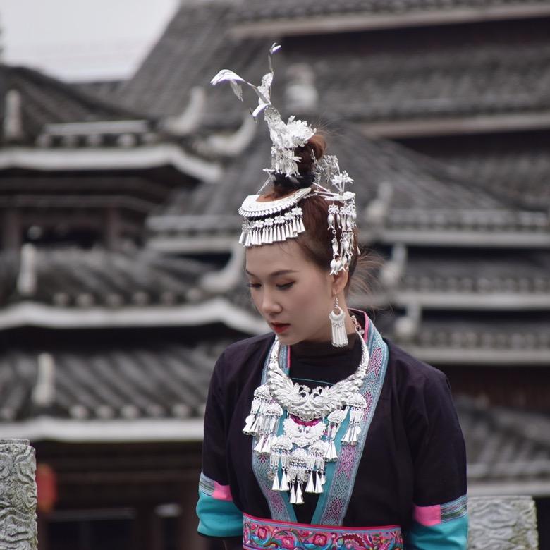 侗家女杨璐。
