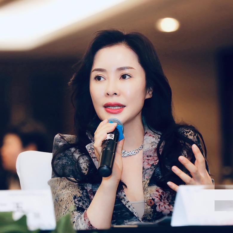 陪你成长的小姐姐
