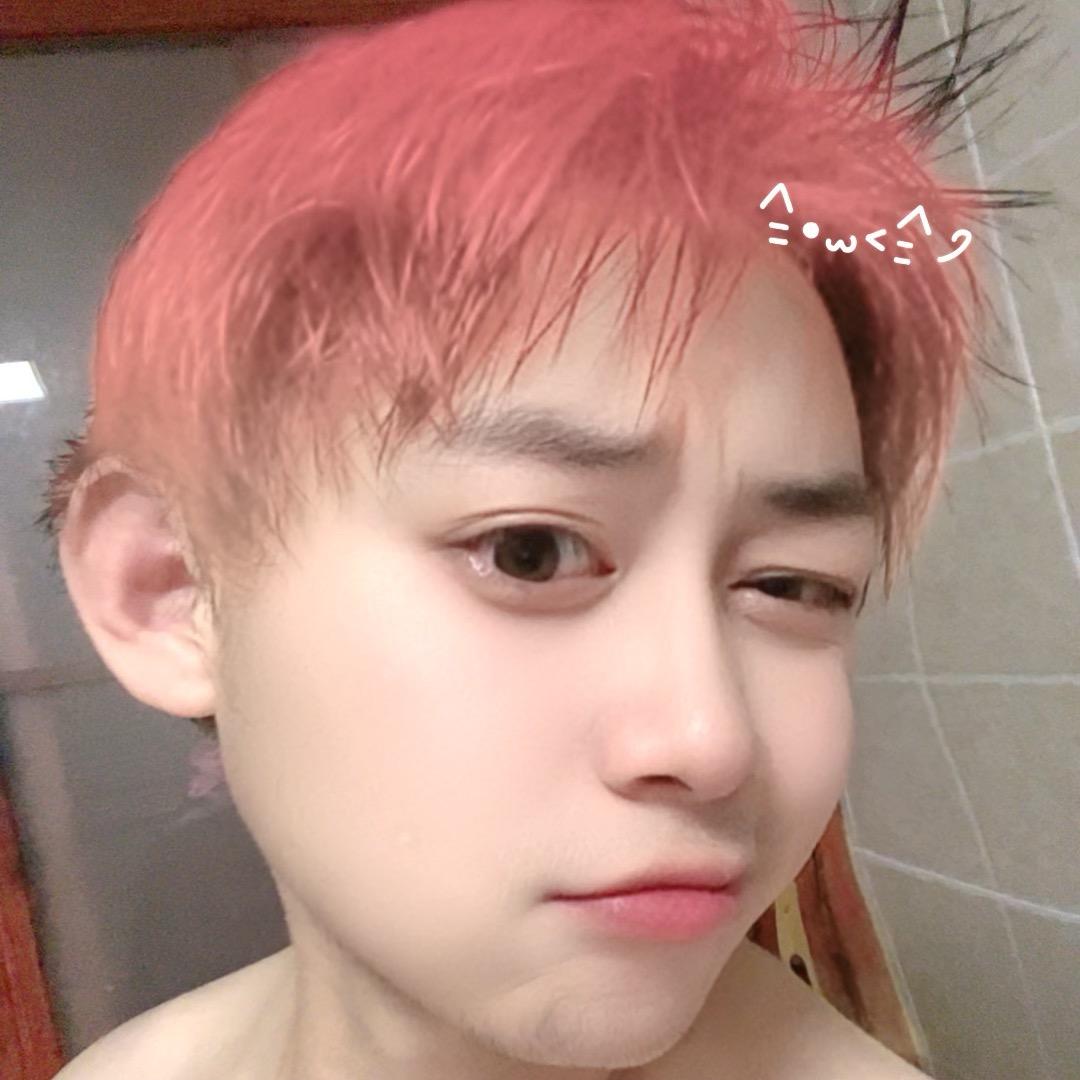 拥抱甜品店话事人