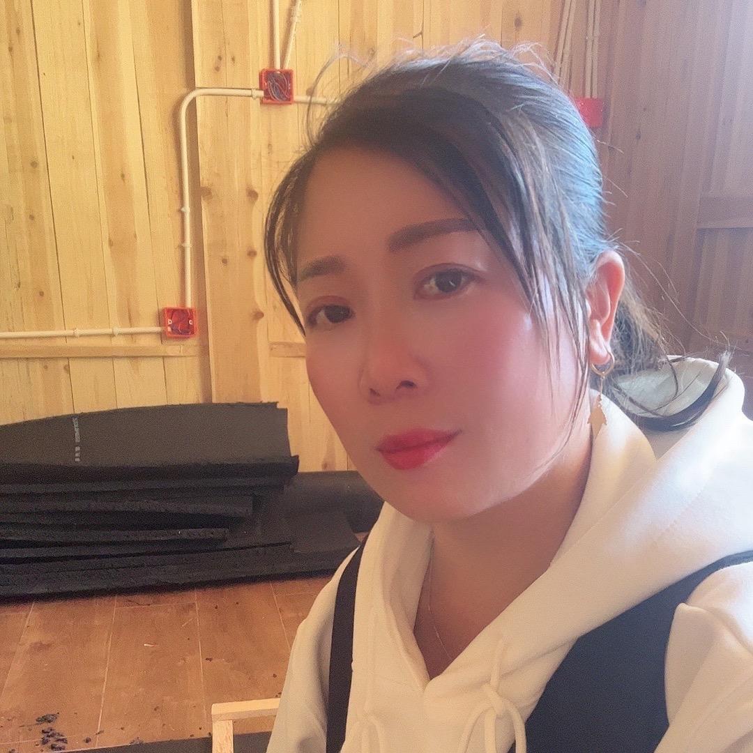 专业建造现代木房精装修