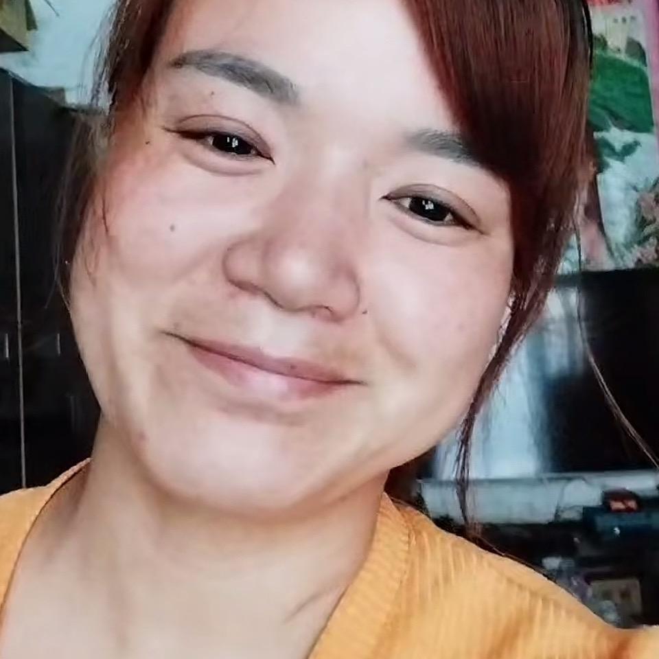 不胖不瘦。