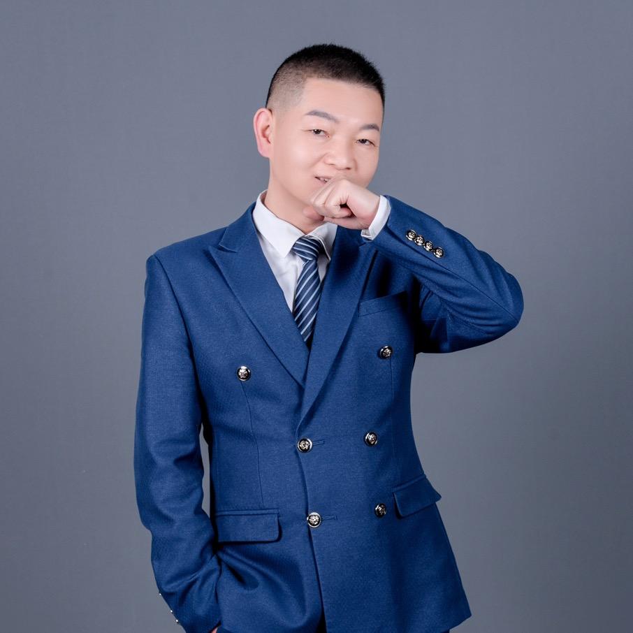 曾小龙（励志歌手）