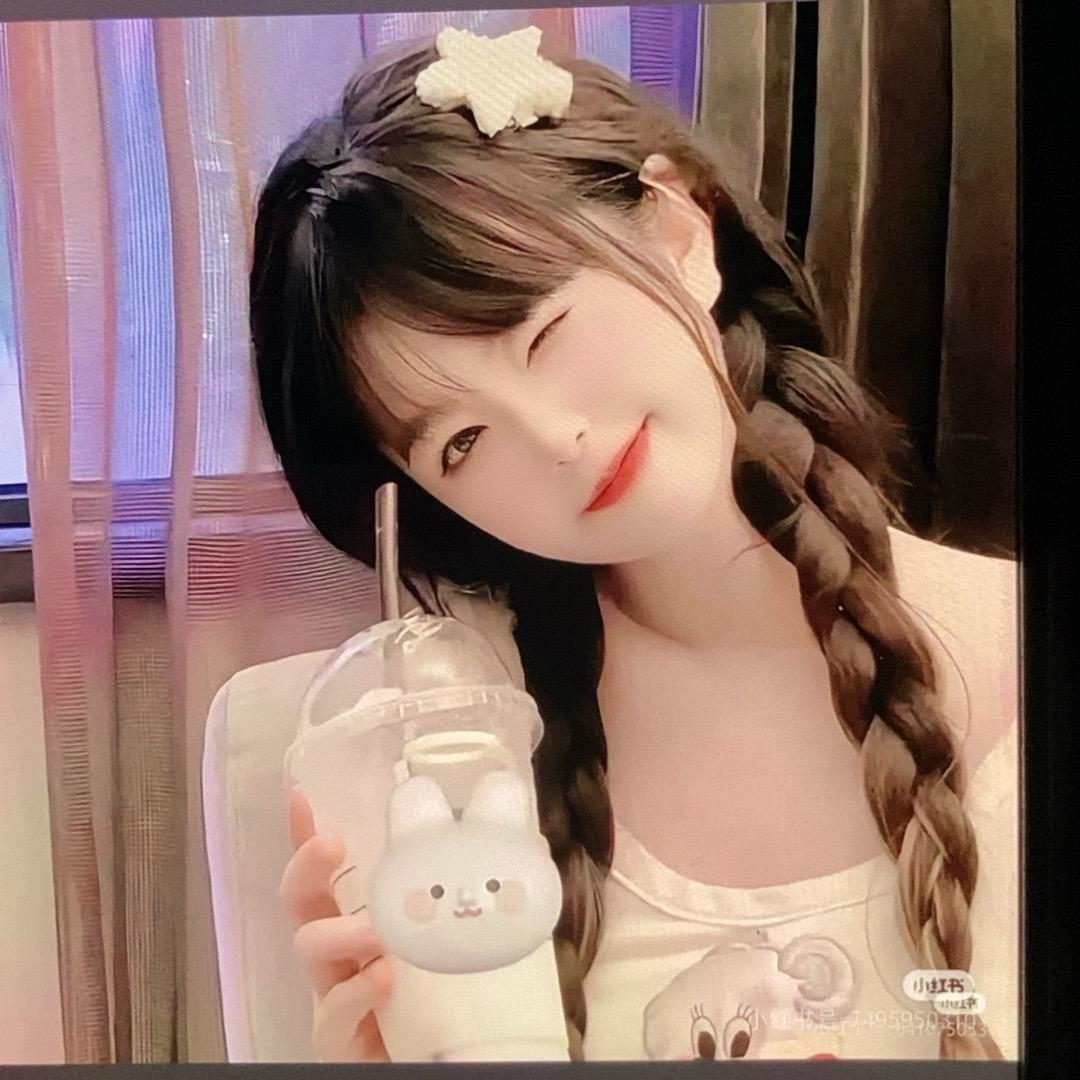 一只猫咪