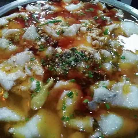 隆岗陈伟酸菜鱼