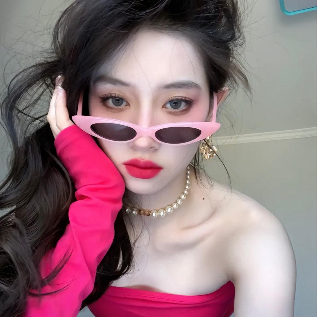 把王源关进被窝