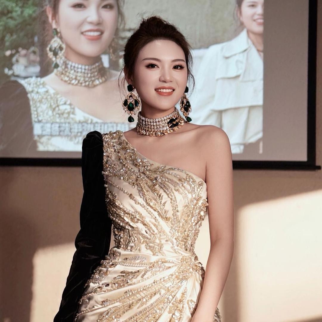 薇薇吃瘦80斤🫦