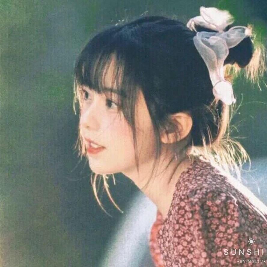 池蒽.🍟🐧🌺